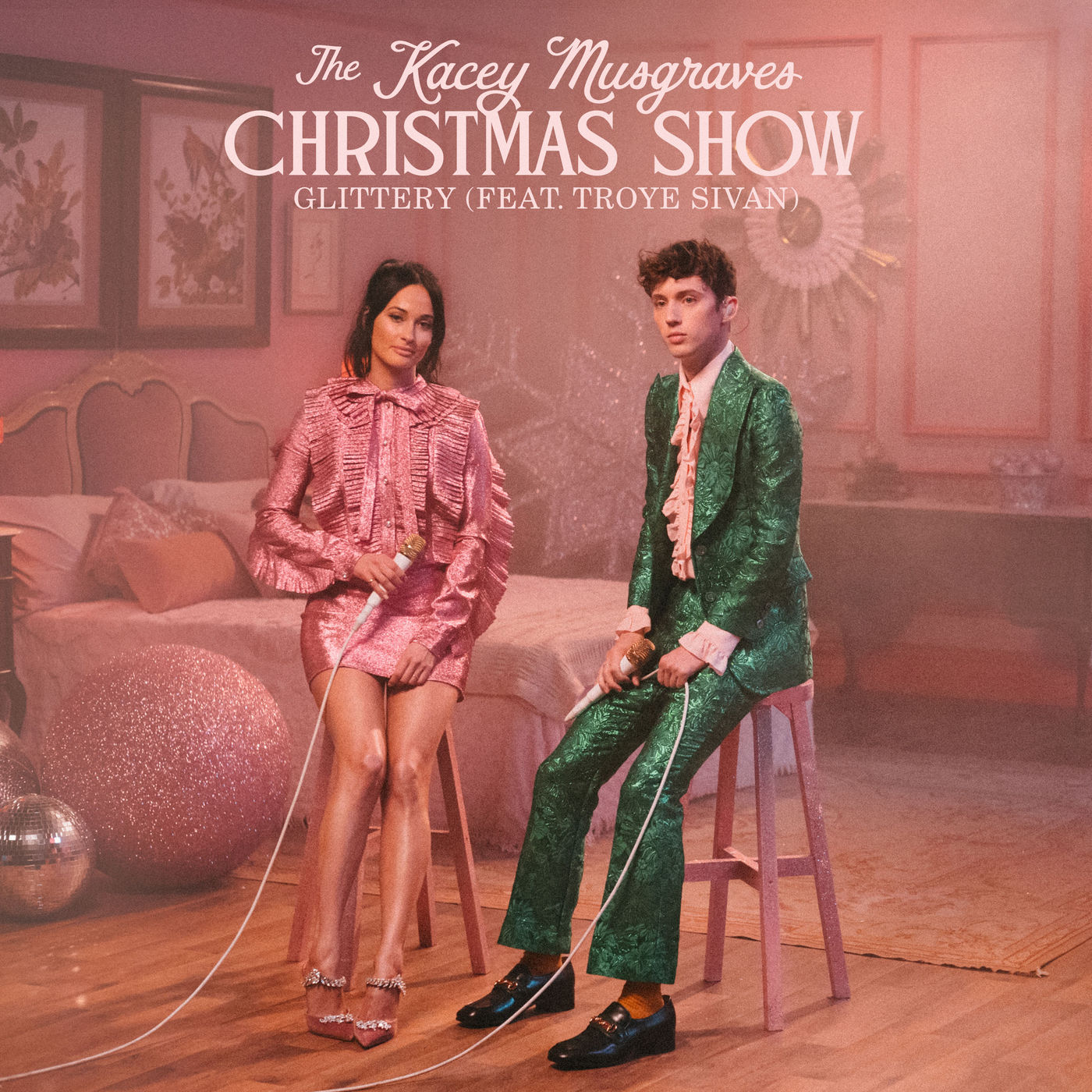 Kacey Musgraves – Glittery (From The Kacey Musgraves Christmas Show Soundtrack)【44.1kHz／16bit】爱尔兰区-OppsUpro音乐帝国